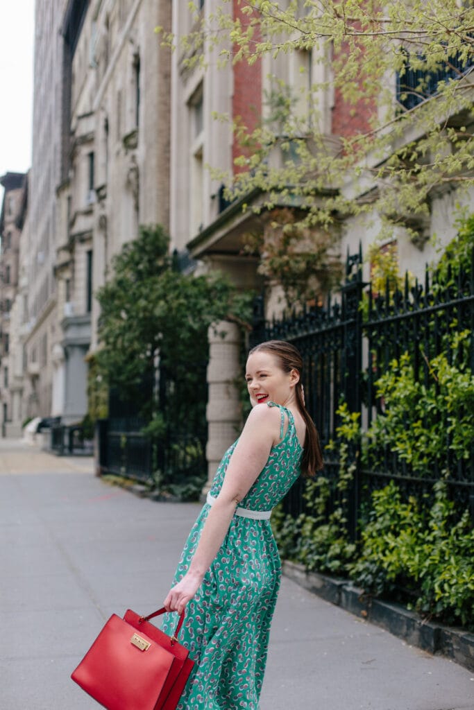 How to dress like Audrey Hepburn in Warm Weather