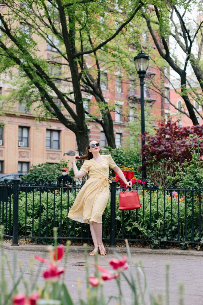 How to dress like Audrey Hepburn in Warm Weather