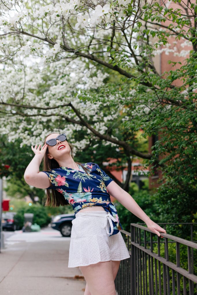 How to dress like Audrey Hepburn in Warm Weather